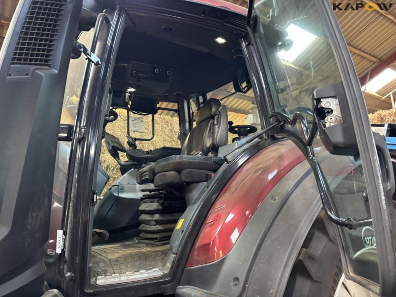 Valtra T235 Twintrac traktor med frontlift - vendbar 46