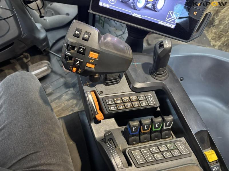 Valtra T235 Twintrac traktor med frontlift - vendbar 60