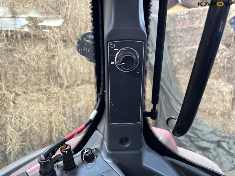 Valtra T235 Twintrac traktor med frontlift - vendbar 68