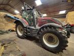 Valtra T235 Twintrac traktor med frontlift - vendbar 4