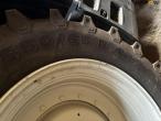 Valtra T235 Twintrac traktor med frontlift - vendbar 23