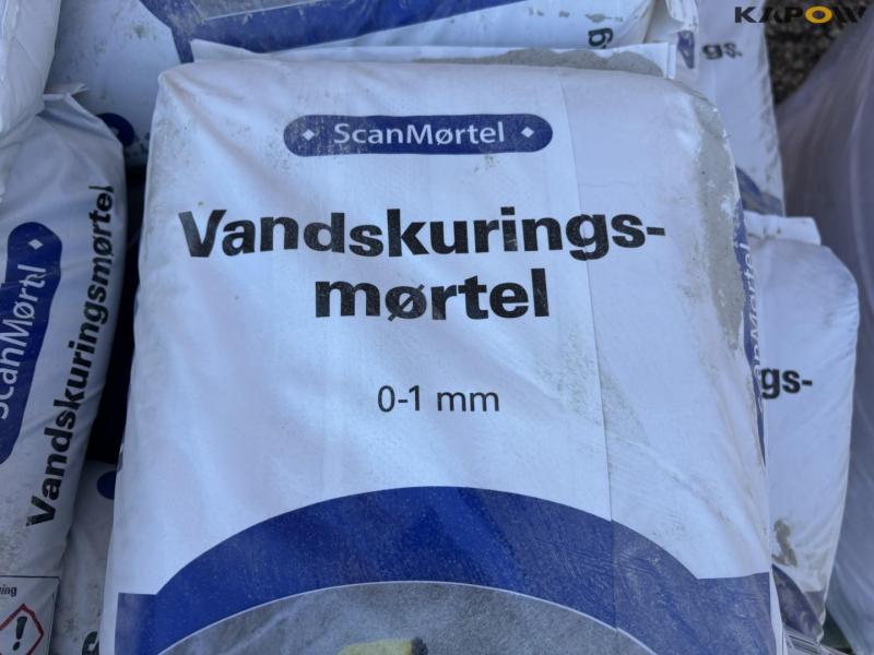 Vandskuringsmørtel og Weber 10