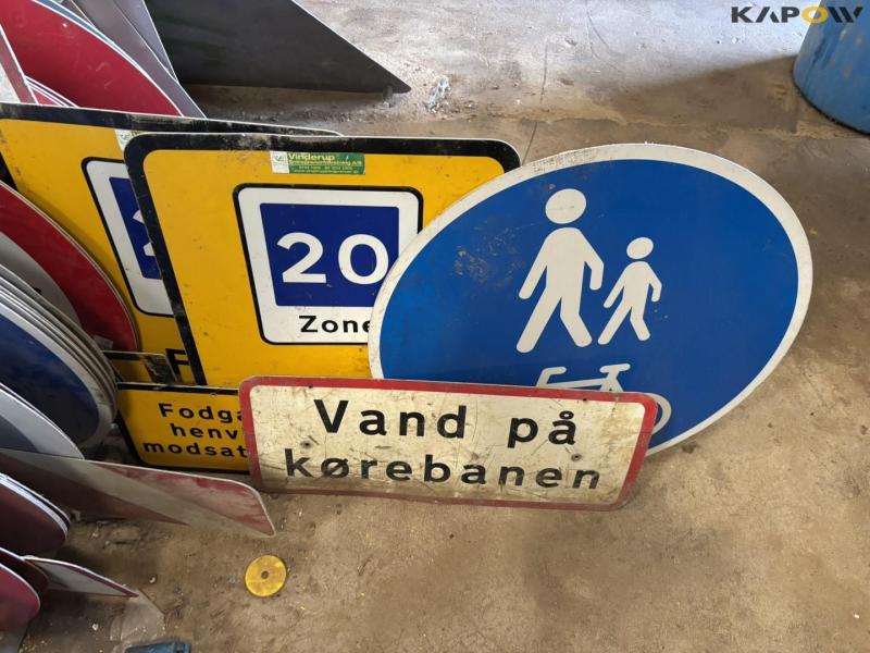 Vejskilte 33