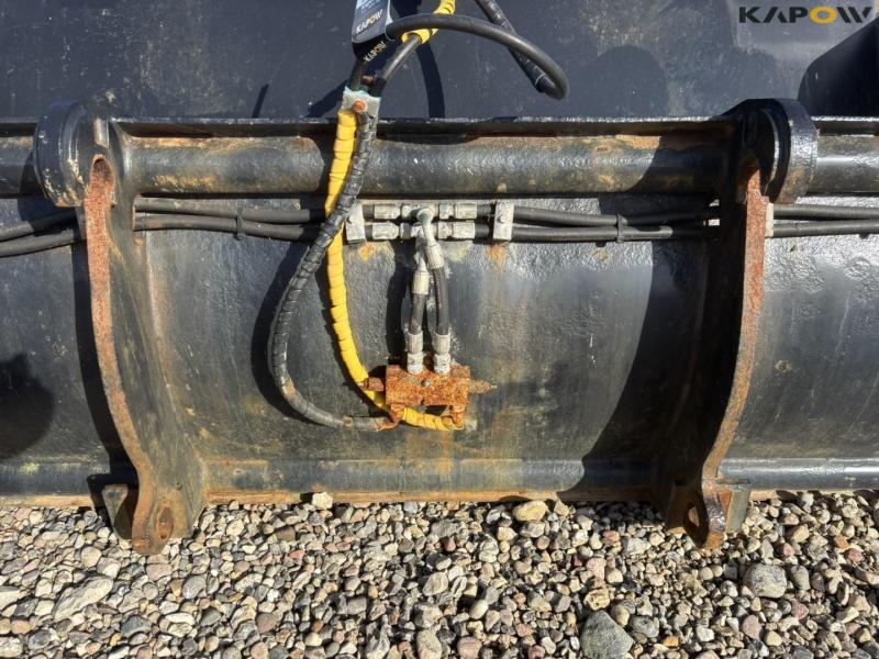 Viby Jern højtipskovl med Volvo hitch 22
