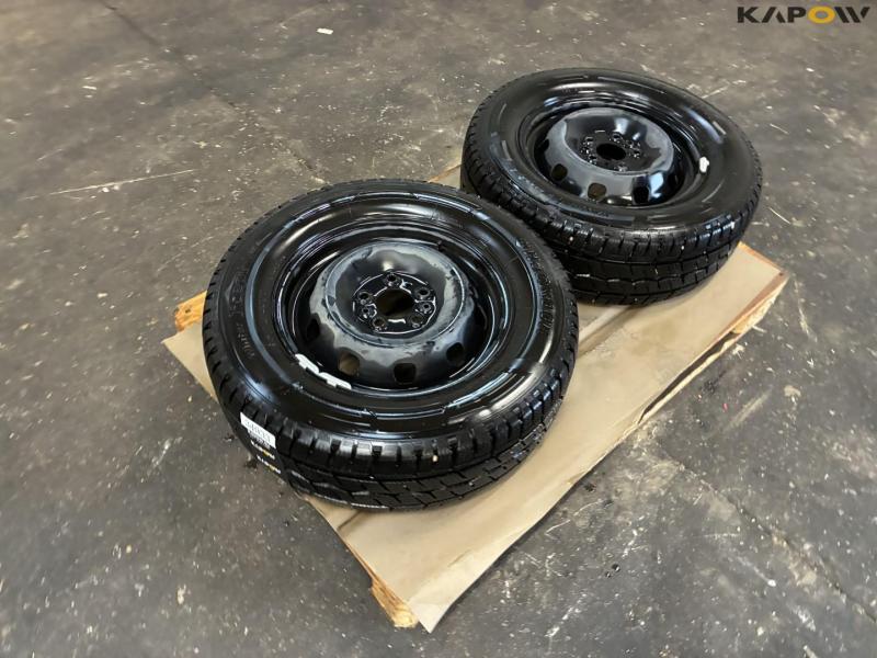 Vinterdæk 225/65-R16 - 2 stk 1