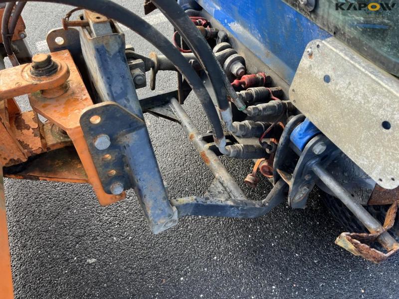 Vitra 2037 redskabsbærer med kost 9