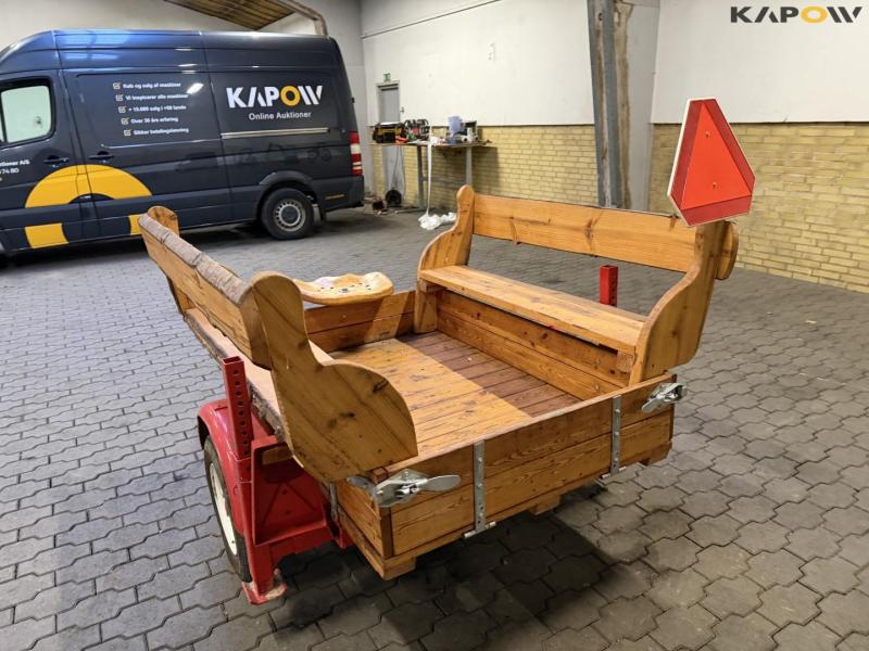Vogn med siddepladser 7
