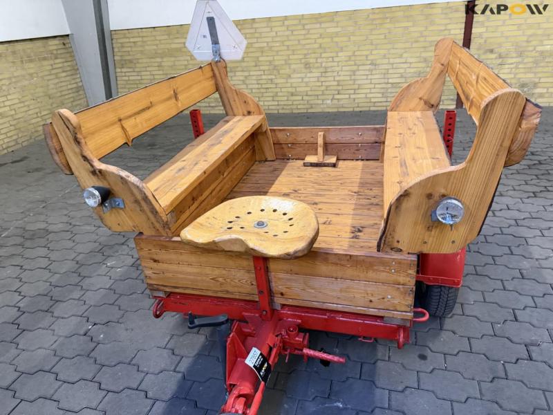 Vogn med siddepladser 10