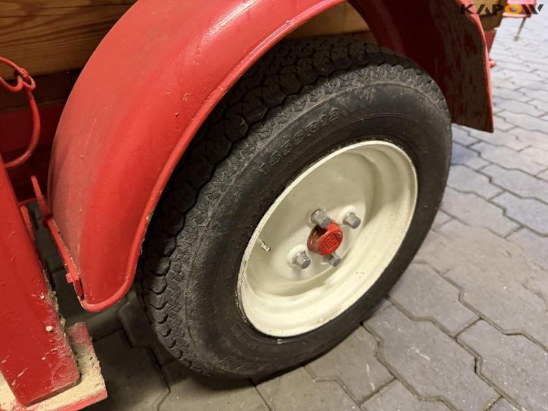 Vogn med siddepladser 27