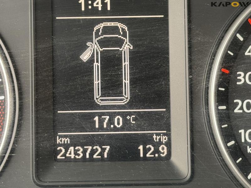 Volkswagen Transporter 2,0 TDI varebil 19