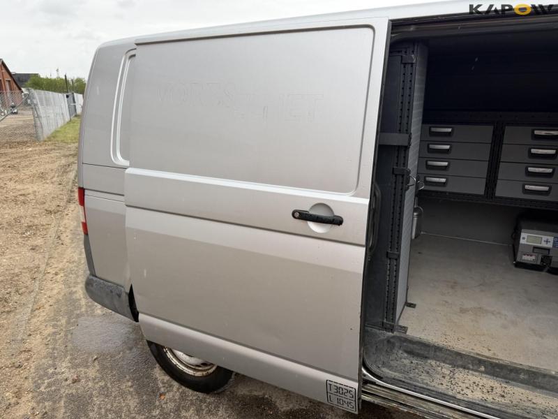 Volkswagen Transporter 2,0 TDI varebil 21
