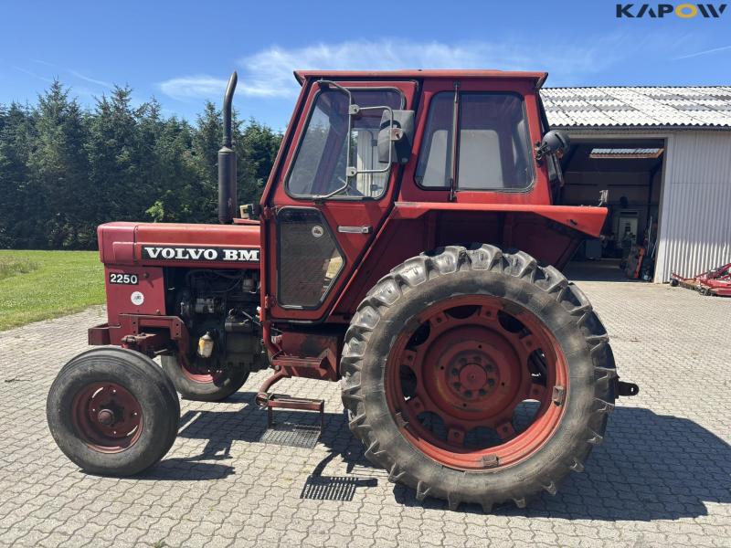 Volvo 2250 traktor 8