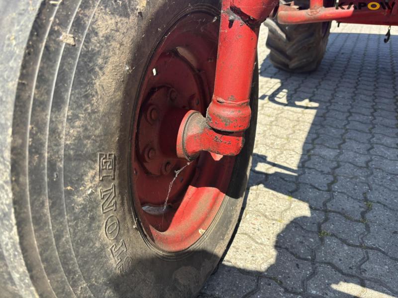 Volvo 2250 traktor 13