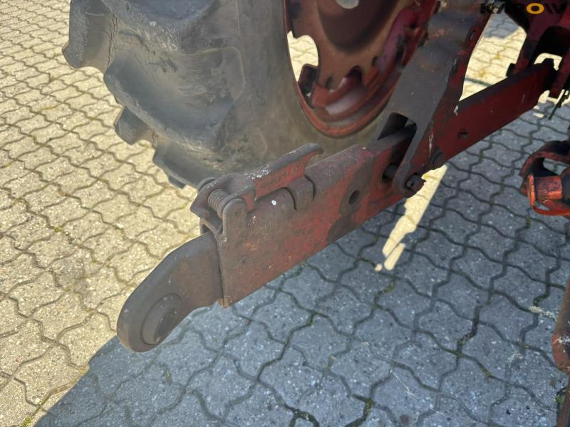 Volvo 2250 traktor 40