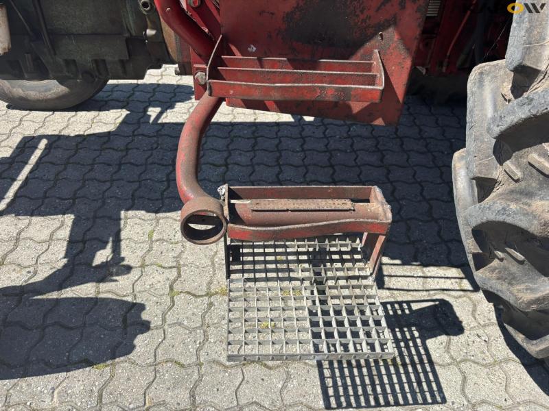 Volvo 2250 traktor 47