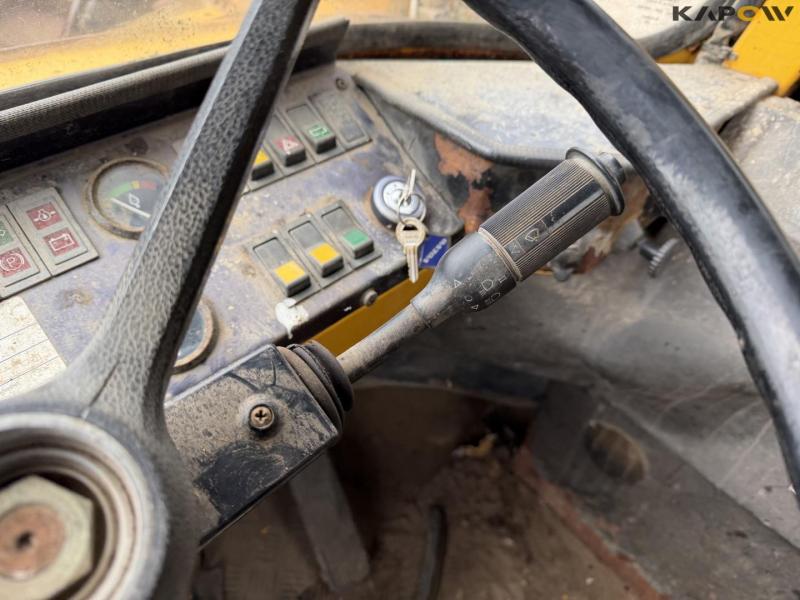 Volvo BM 4400 gummihjulslæsser 24