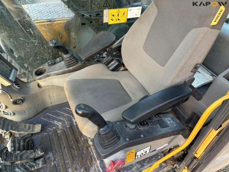 Volvo EC250DL gravemaskine 41