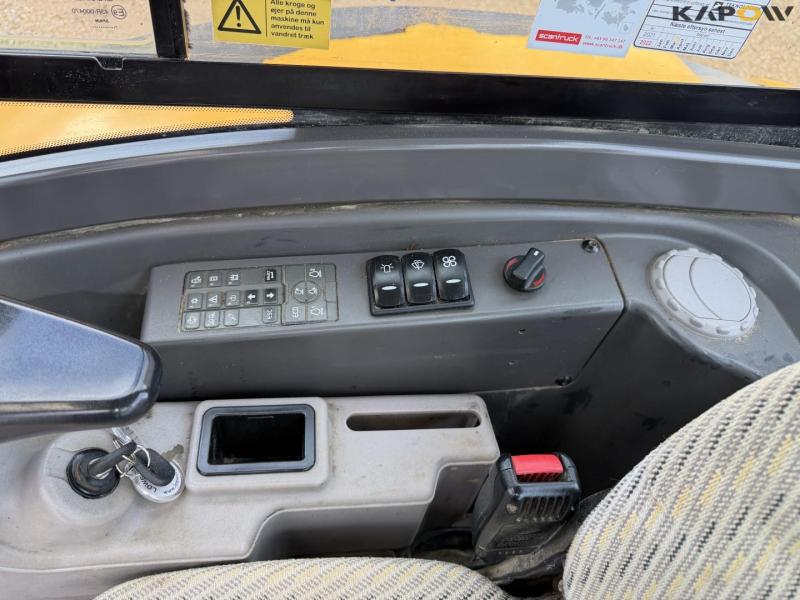 Volvo ECR50D gravemaskine med rotortilt 36