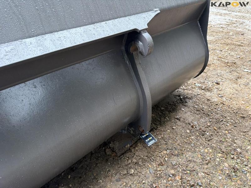 Volvo skovl med Volvo hitch 10