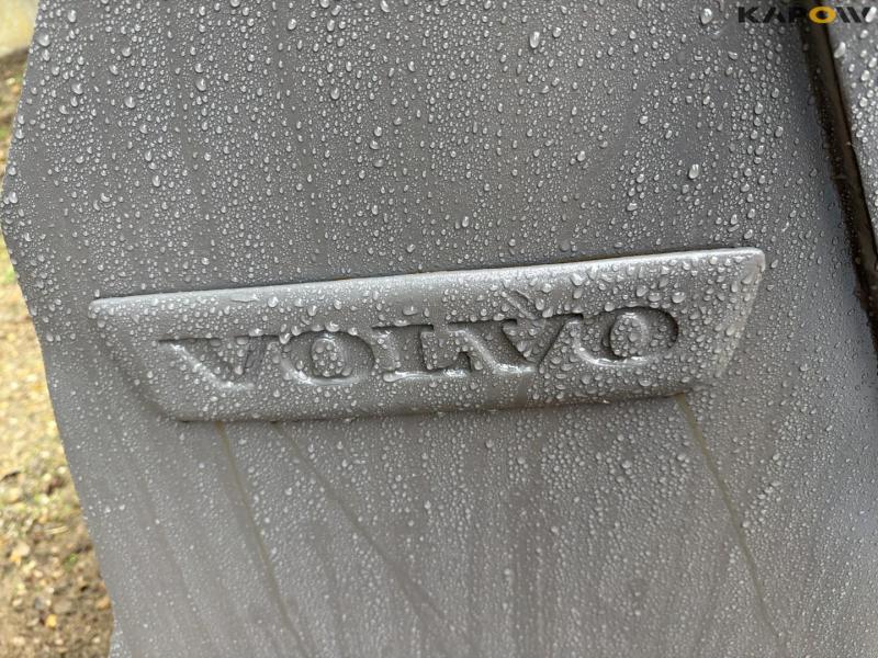Volvo skovl med Volvo hitch 11