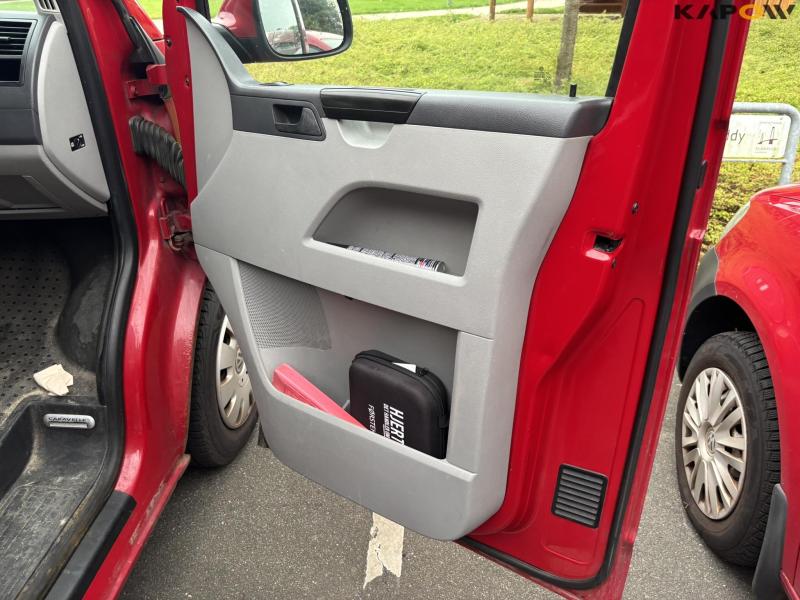 VW Caravelle 2,0 TDI 140 HK 9 pers. bus 75
