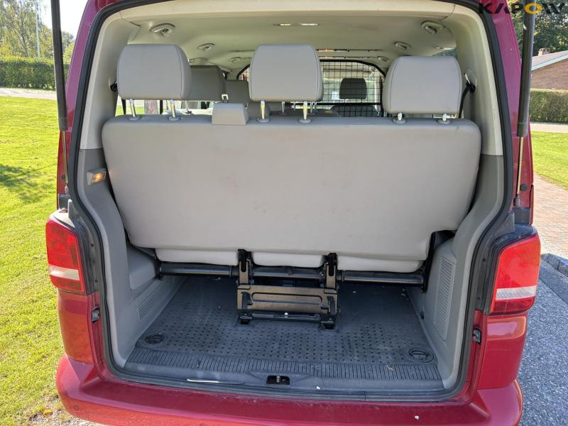 VW Caravelle 2,0 TDI bus 9 personers 56