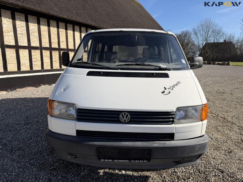 VW Caravelle personbil 2