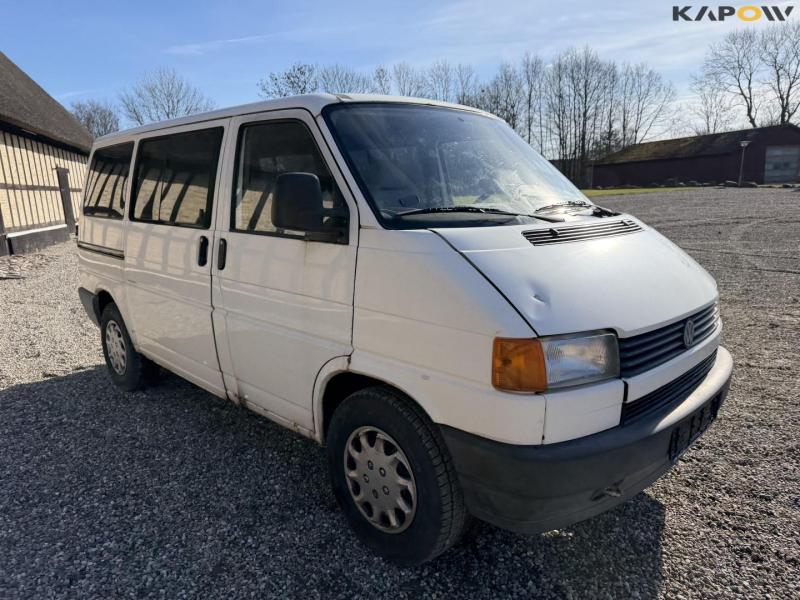 VW Caravelle personbil 3