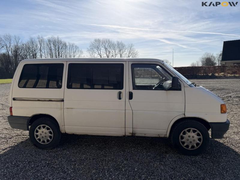 VW Caravelle personbil 4