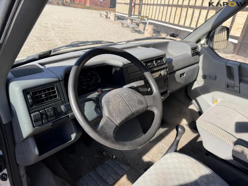 VW Caravelle personbil 16