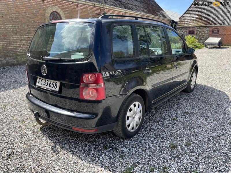 VW Touran 1,6 personbil  5