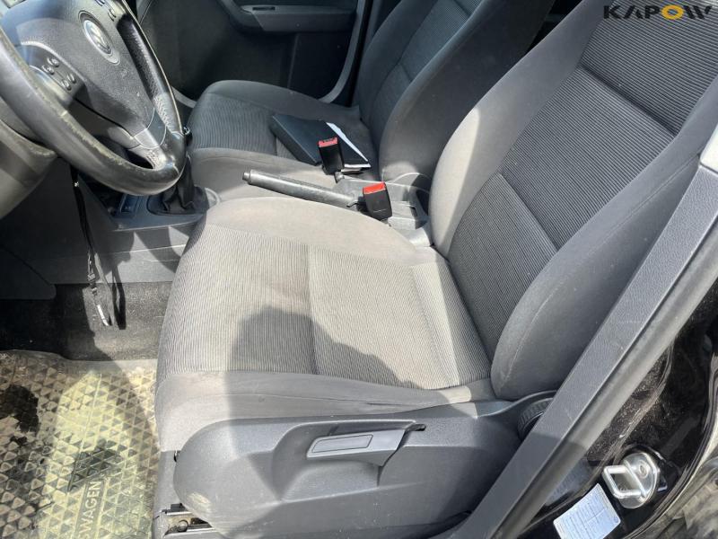 VW Touran 1,6 personbil  19