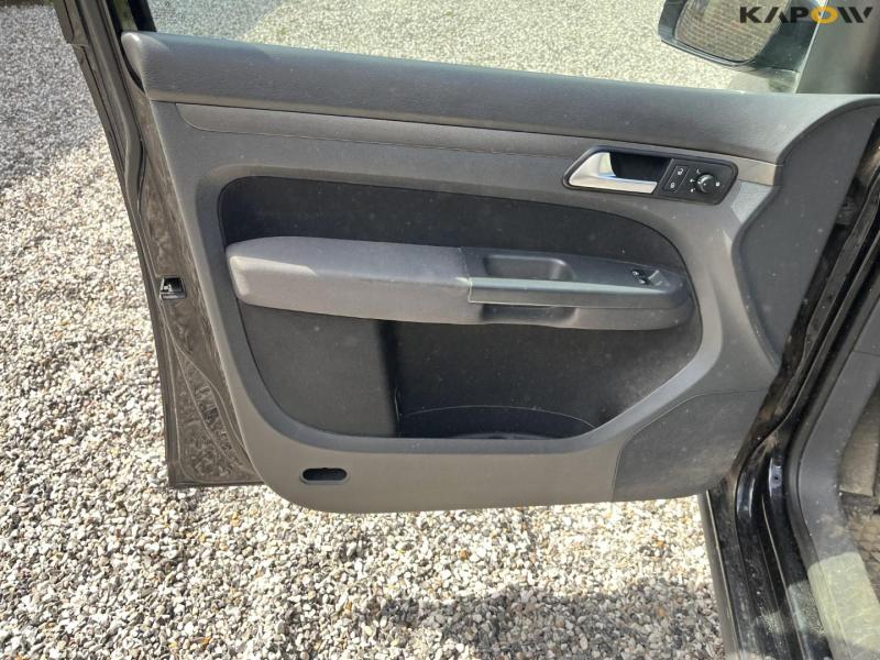 VW Touran 1,6 personbil  20