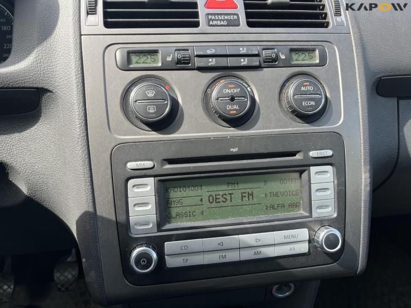 VW Touran 1,6 personbil  22
