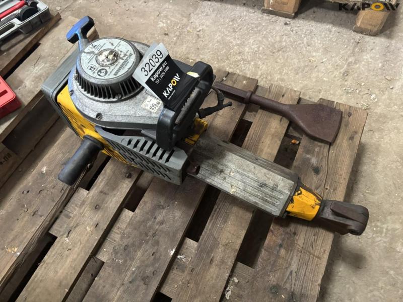 Wacker Neuson BH23 hammer 3
