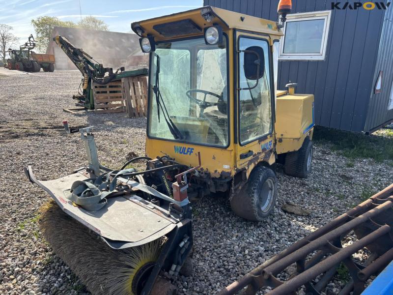 Wulff 400 redskabsbærer med kost 1
