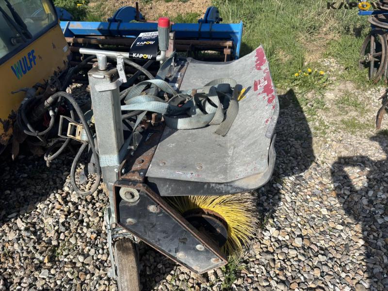 Wulff 400 redskabsbærer med kost 12