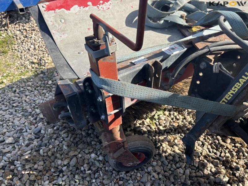 Wulff 400 redskabsbærer med kost 63