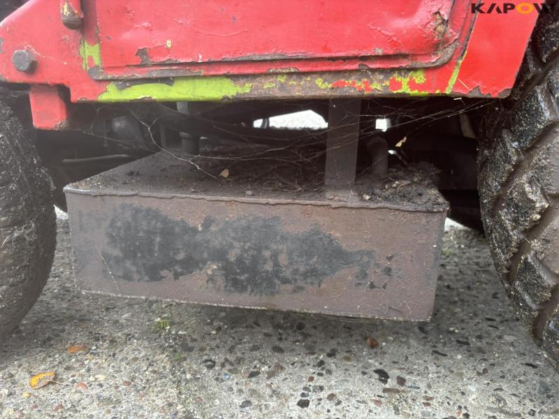 Yanmar 155 D traktor 4WD med kost 43