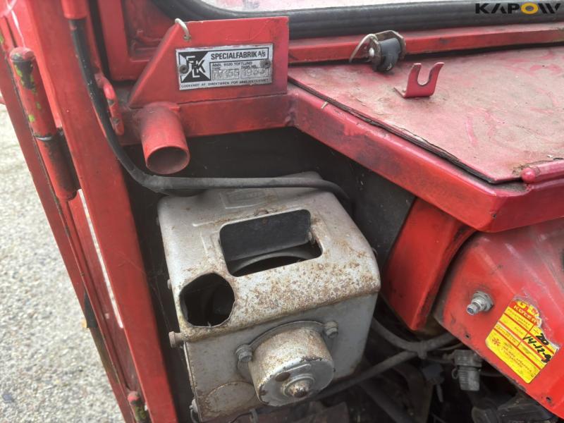 Yanmar 155 D traktor 4WD med kost 58