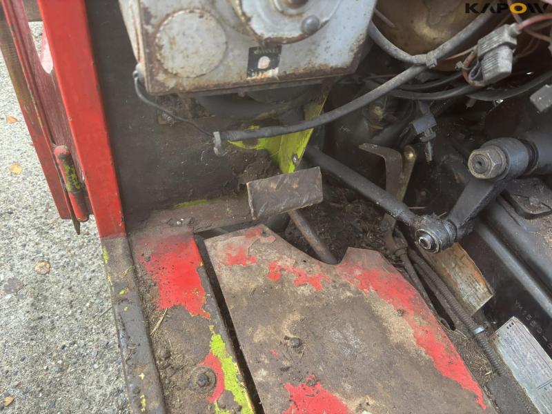 Yanmar 155 D traktor 4WD med kost 61