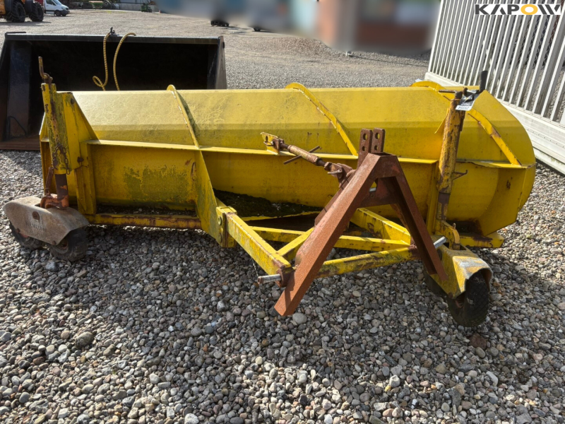 Snow plow with A-frame 6