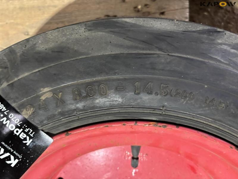 2 wheels and 1 tire 9