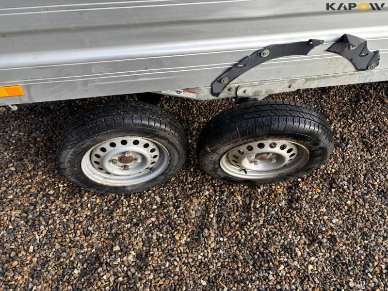 2 pcs damaged trailers 15