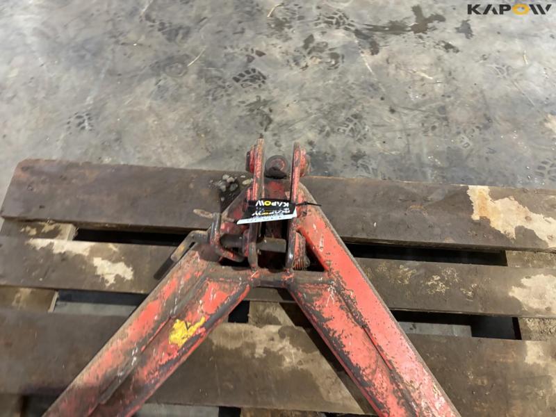 3-point suspension 11