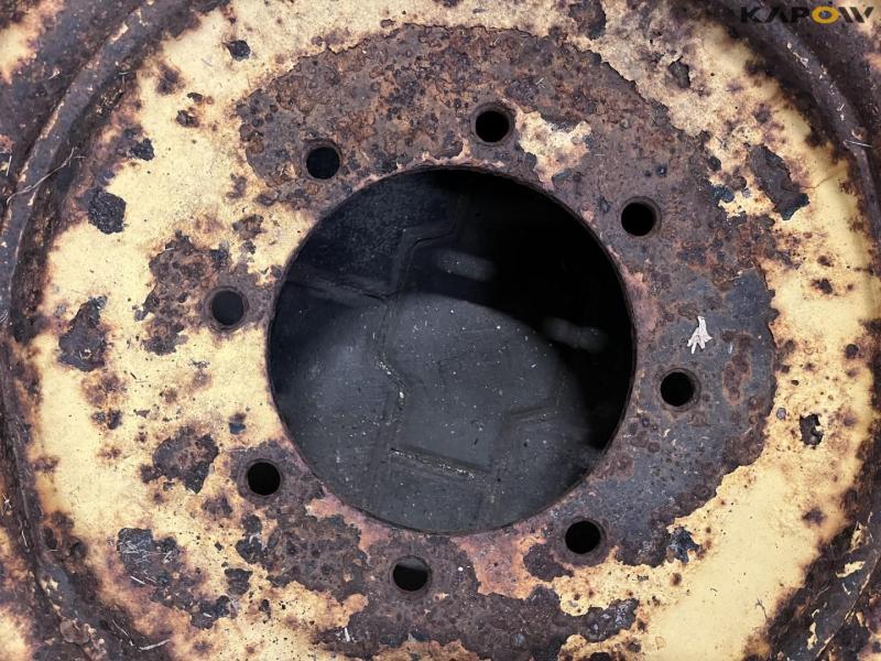 315/70-R22.5 complete wheel 9