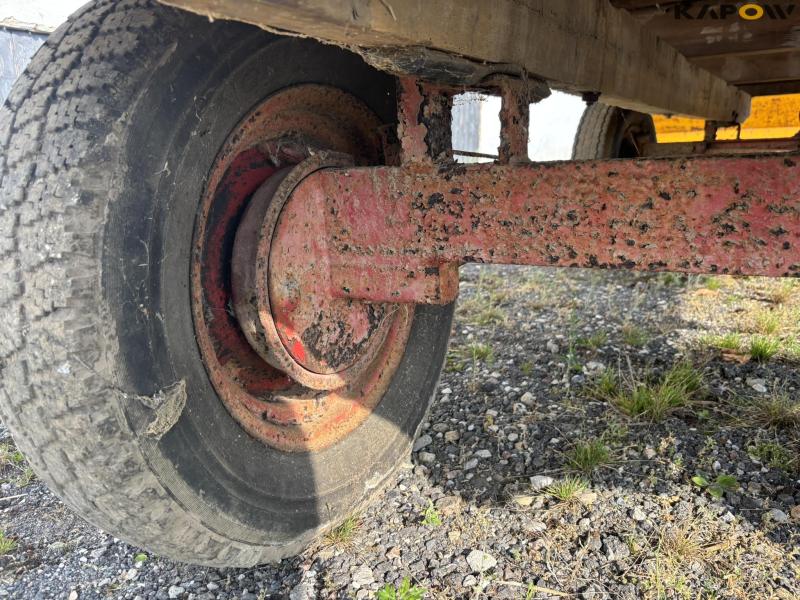 4 wheeled carriage 24