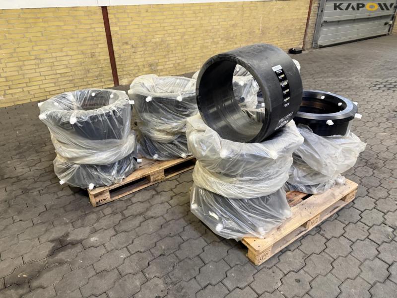 3 pallets of electric welding sleeves 3