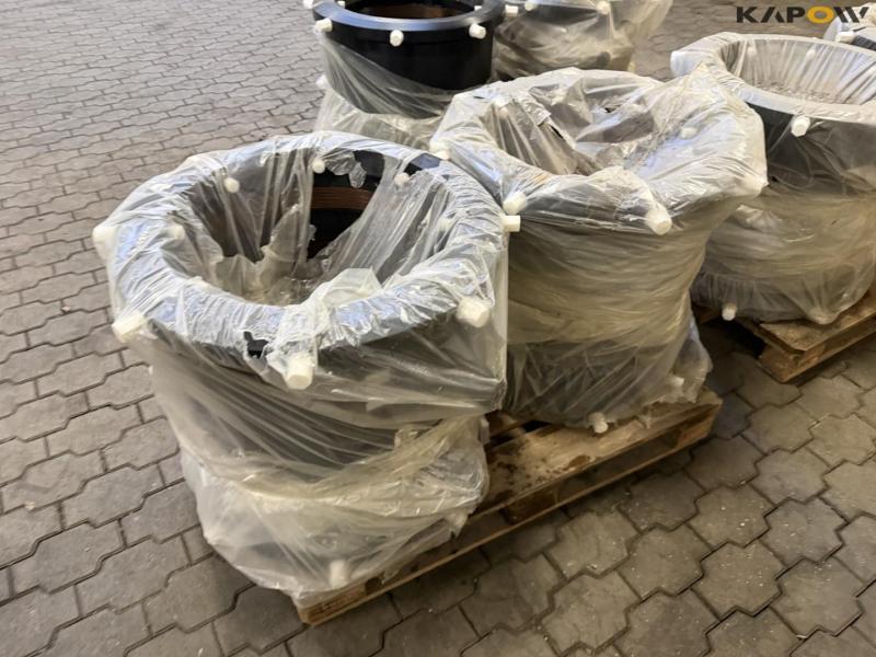 3 pallets of electric welding sleeves 11