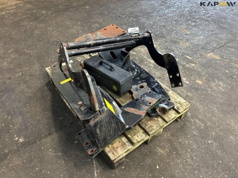 Ålö front loader frame for John Deere 7530 3
